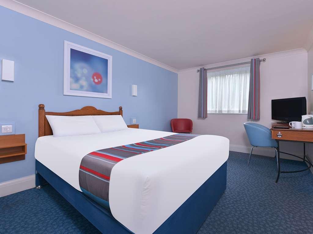 Travelodge Walton On Thames Phòng bức ảnh