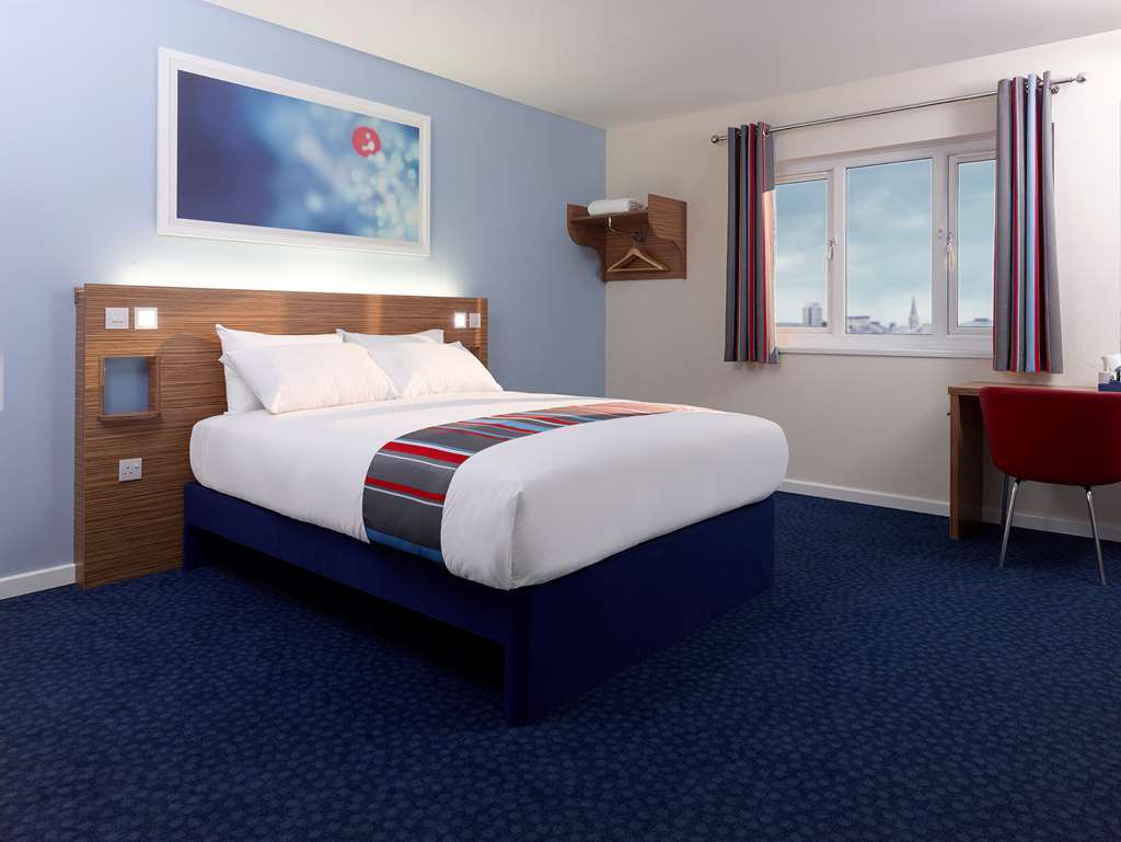 Travelodge Walton On Thames Phòng bức ảnh
