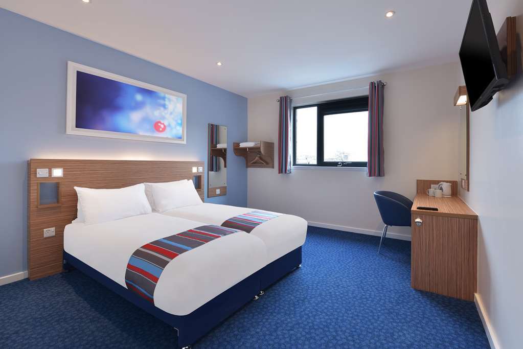 Travelodge Walton On Thames Phòng bức ảnh