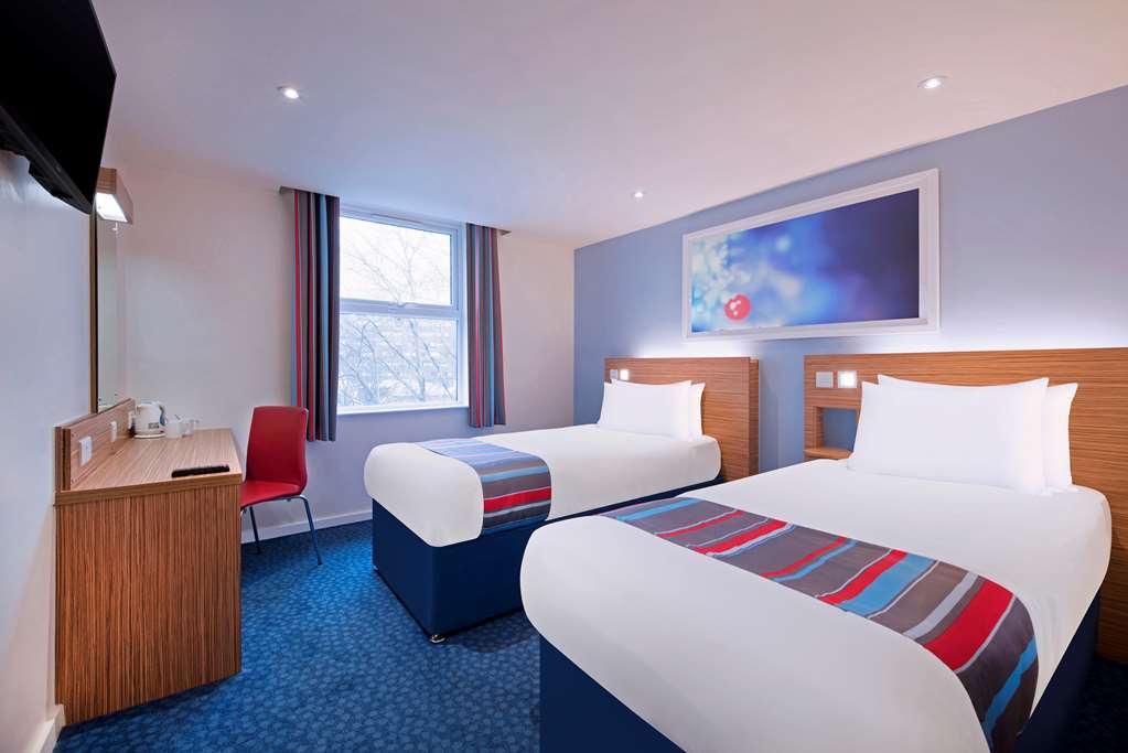 Travelodge Walton On Thames Phòng bức ảnh